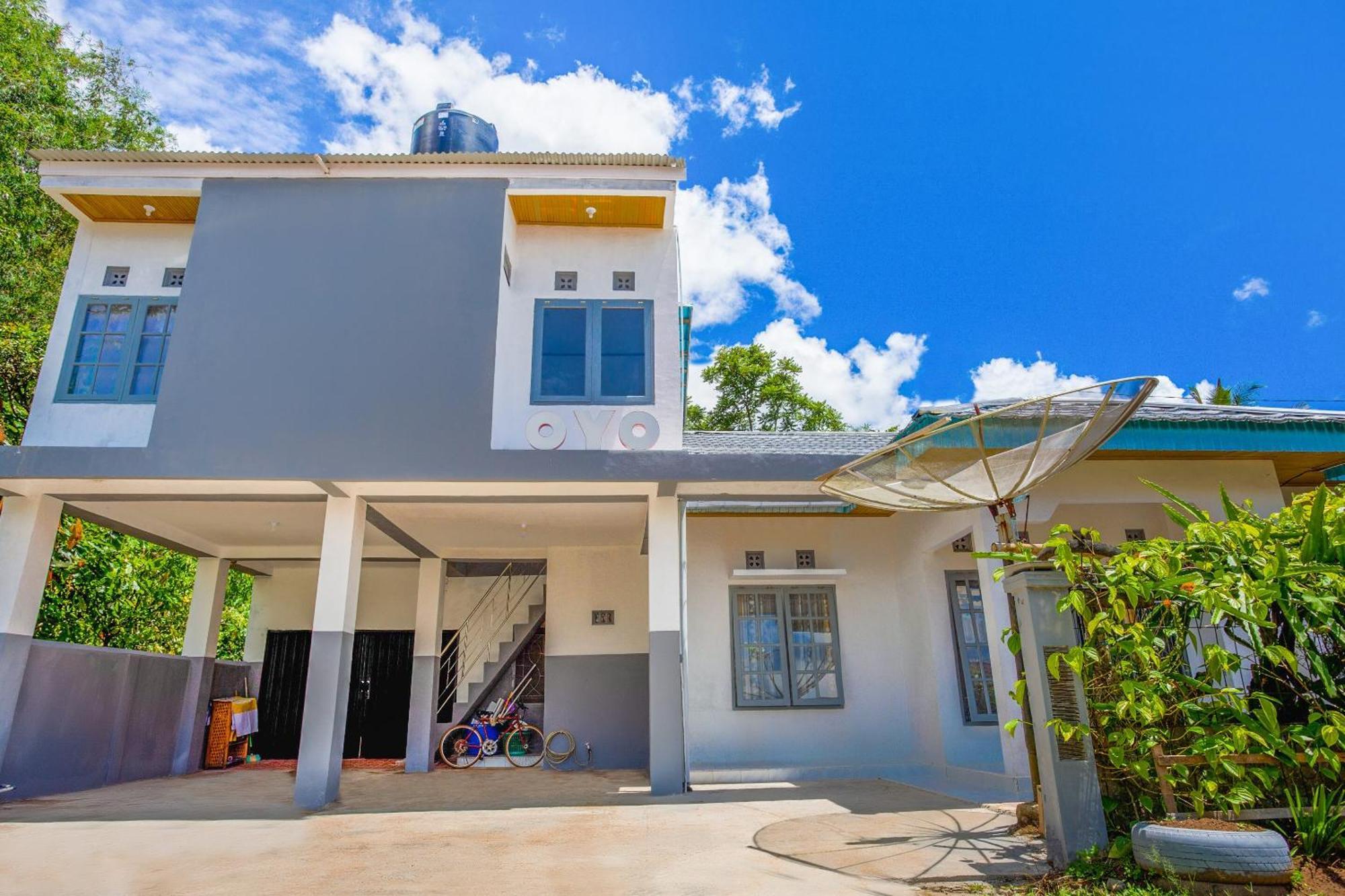 Oyo 2903 Putri Residence Syariah Букіттінгі Екстер'єр фото